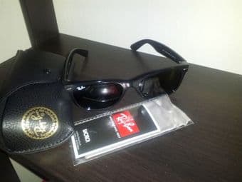 Ray Ban Rayban New Wayfarer 2132 55 mm mint - 85$ 1