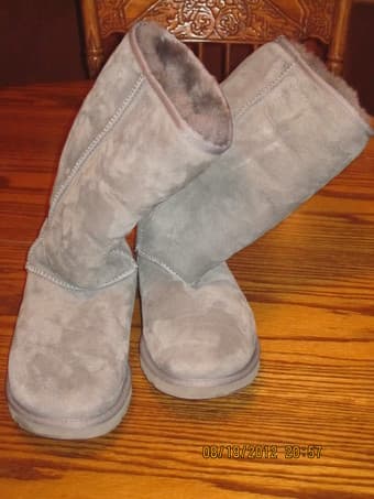 Ugg boots, womens size 6, Excellent condition $40 2