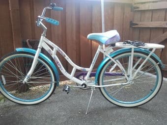 STEAL: Schwinn DelMar Cruiser Ladies Bike (HARDLY USED) + Lock - $80 1