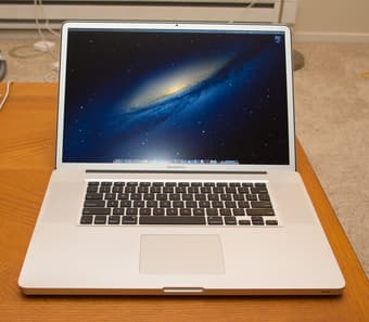 MacBook Pro (Mid-2010) MC024LL/A 1