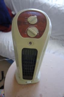 Oscillating Space Heater - $20 1