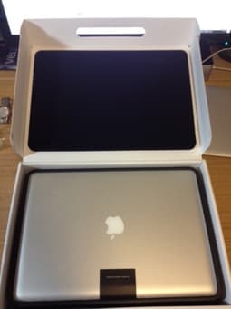 (pics) '11 Macbook Pro 15", 2.4ghz, 4GB, 128GB Solid State, $1500 2