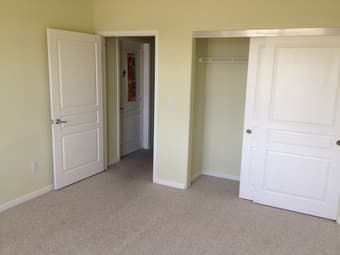 $650 for a room in a 4BR/2BA apartment off University Ave 1