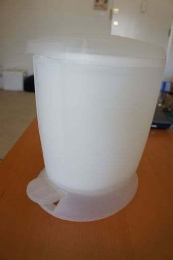 Wastepaper bin, Ethernet cable, Mini BBQ pit, 4 tier shelves 1