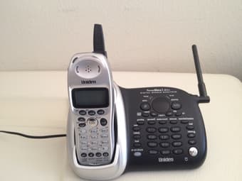 Uniden 2.4Ghz cordless phone + answer machine 1