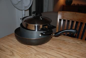 2 large pasta pots + saute pan 1