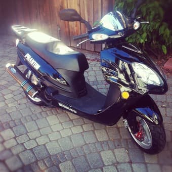 Looking to sell my 2 month old Vespa/Scooter ASAP 1