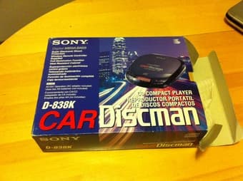 car discman - $40 1