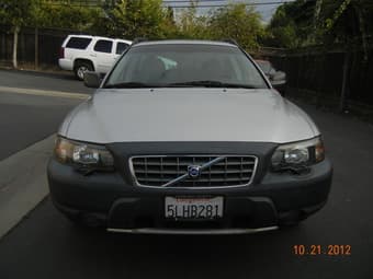 2004 Volvo XC70 2.5T, Silver, 140552mi, clean title - $7990 1
