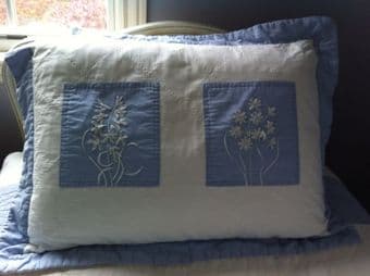 Periwinkle linens for two twin beds 3
