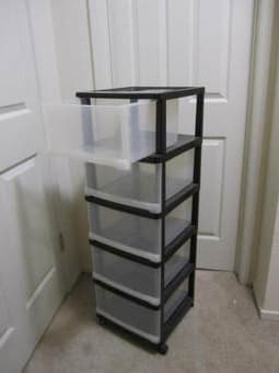 clothes drawers (Sterilite-type on wheels) $15 - must go by weekend 1