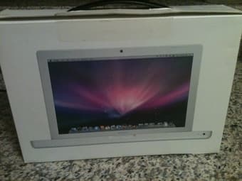 Nice MacBook 13 in original box - Intel Core 2Duo (1st owner) 1