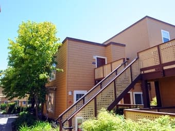 $1200/mon 2b/2b townhouse sublet Dec 9-Feb15 in Daly City(SF-Stanford) 1
