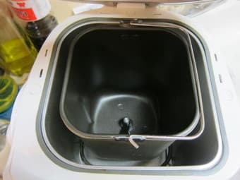 Black&Decker B2250 All-In-One Automatic Breadmaker for 1-1/2 to 2Pound 2