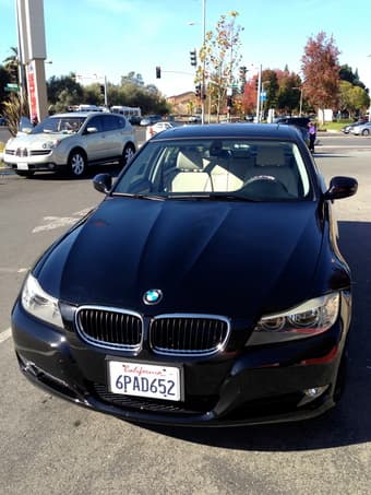 2011 Black BMW 328i Sedan 18600 miles in excellent condition 1