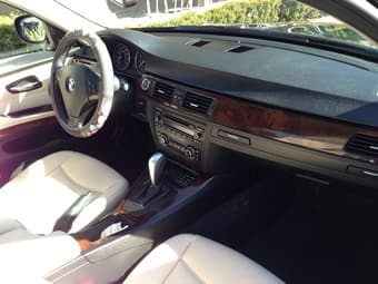 2011 Black BMW 328i Sedan 18600 miles in excellent condition 3