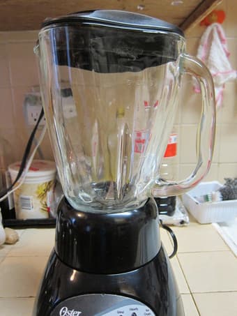 Moving sale :Oster  blender,Food processor attachment 2