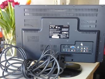 TV Polaroid 22" LED HDTV - Black - US$ 100 3