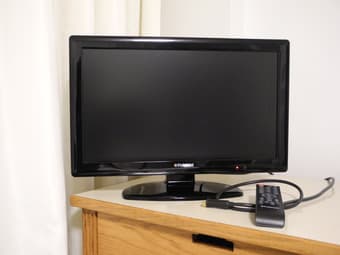 LIKE NEW! LED HDTV TV Polaroid 22"  - Black - US$ 100 2