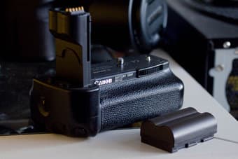 Canon BG-E2 battery grip for 20D/30D/40D/50D plus a battery for $70 1