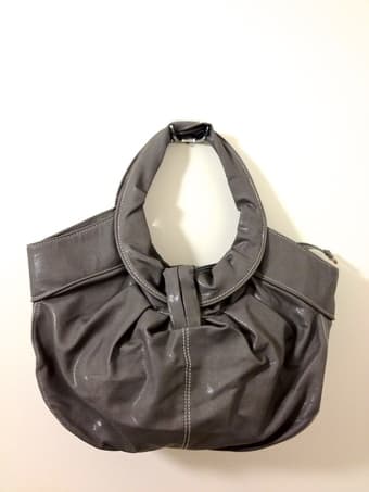 Shoulder bag: Grey, textured faux-leather with thread details 2