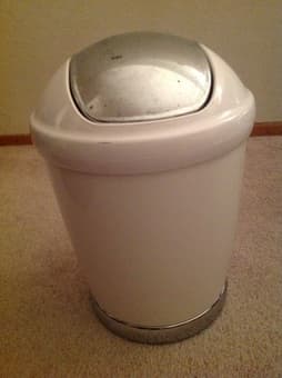 $5 Trash bin 1