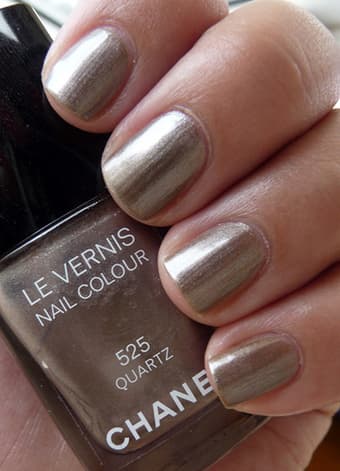 Chanel Vernis Nail Polish (Quartz) 3