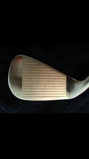 Taylormade tour preferred 2009 irons - 3-PW 8clubs-s300 very nice $250 3