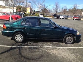 1998 Honda civic,four doors. Excellent condition- 4200$ 3