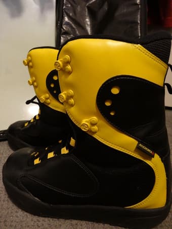 K2 Ambush Snowboard 169 + Burton Bindings + Boots + Dakine Case 3