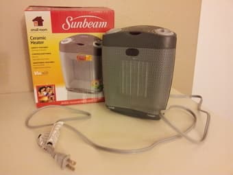 CERAMIC HEATER (Sunbeam) with Thermostat and Original Box ($10 OBO) 1