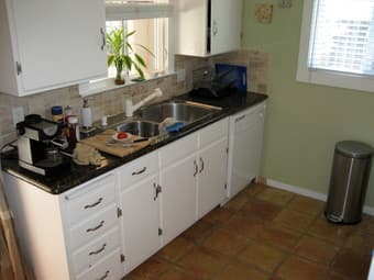 1 year sublet 2 bedroom furnished house, Emerald Hills starting 1.July 2