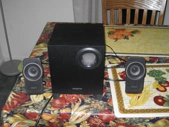 Creative A220 2.1 Multimedia Speaker System 1