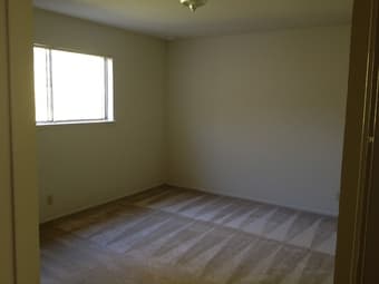 sublease4/1-6/30, near San Antonio shopping center, shared with a girl 2