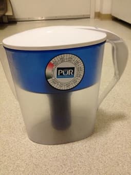 PUR WATER FILTER PITCHER -- $10 1