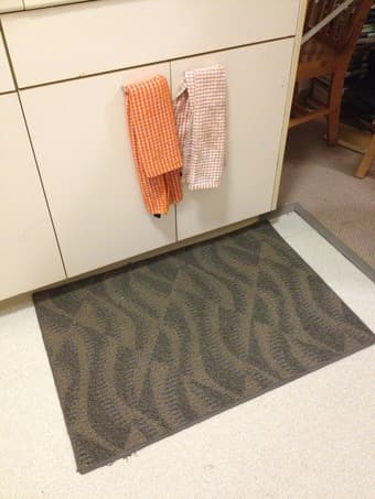 WELCOME MAT / KITCHEN MAT -- $3 1