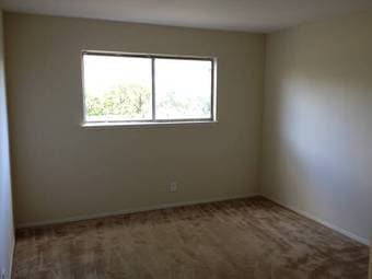 $1795 / 2br - 1000ft² - 2 bed - 1 bath - 1 car garage, four-plex 3