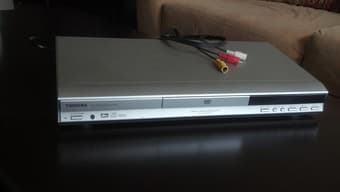 TOSHIBA DVD player and MOTOROLA cable modem for sale 1