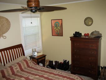 2 bedroom cottage/house sublet for one year starting July 1. 2