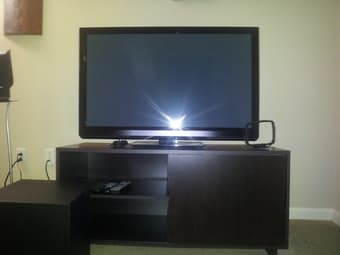 TV stand - 30$ 1