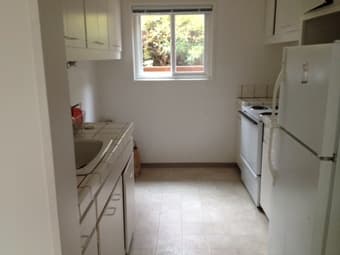 Wonderful room in Shared Apt in EV June 16th-Sep 20th ONLY GIRLS 3