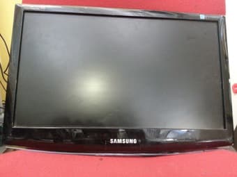 Brand New LCD Monitor screens 1
