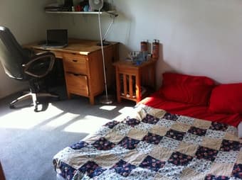 Summer Sublet, Great Room in Rains 4bedroom apartment (967$/ month) 1