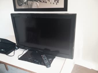 Panasonic 32'' HDTV with iPod Dock - $280 OBO 1