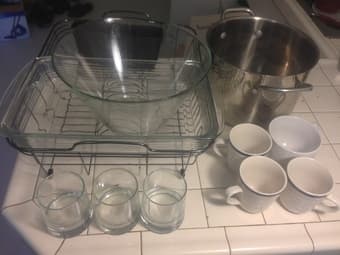 Kitchen items: Pot - glassware - cups 1