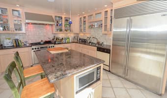 $7000 / 4br - Quiet, comfortable home w/ open floorplan, 3.5 bath 3