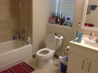 Single in quad with a full private bathroom in Munger 1