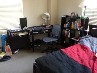 Single in quad with a full private bathroom in Munger 2
