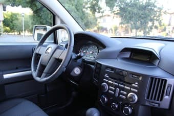 2011 Mitsubishi Endeavor AWD (Remaining Warranty) - $15,500 3