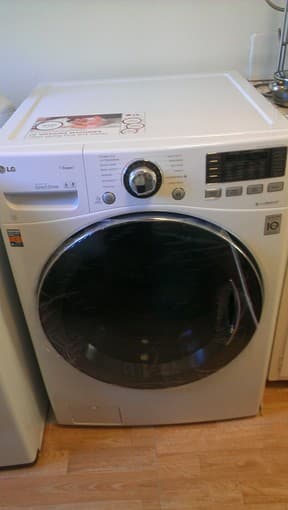 Only 1year used LG Washer and 5months used Samsung Dryer 2